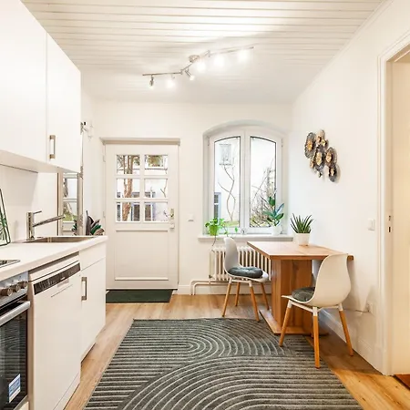 Eco-apartment - Naehe Trave Mit Terrasse Appartement *